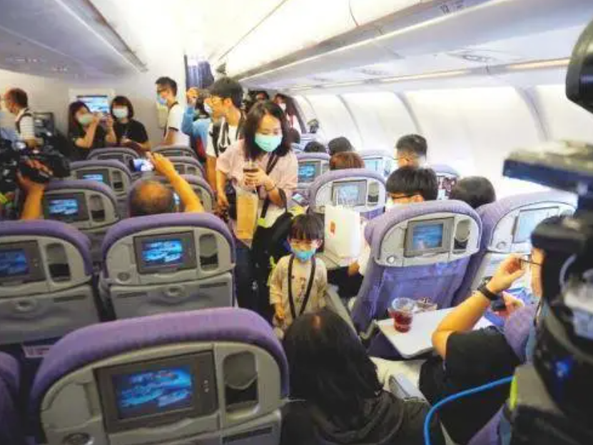 台湾推出"假装坐飞机"业务,安检,登机,免税店……但就是不飞～!