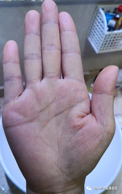 手相实例简析:白手起家的守财纹!