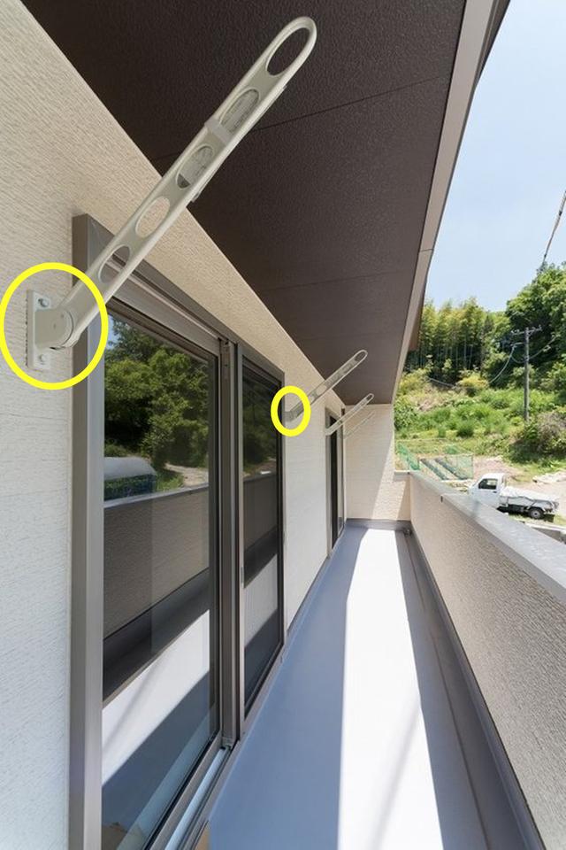 阳台晾衣架不是只能装天花板上,学学日本,挂护栏上折叠收缩轻松