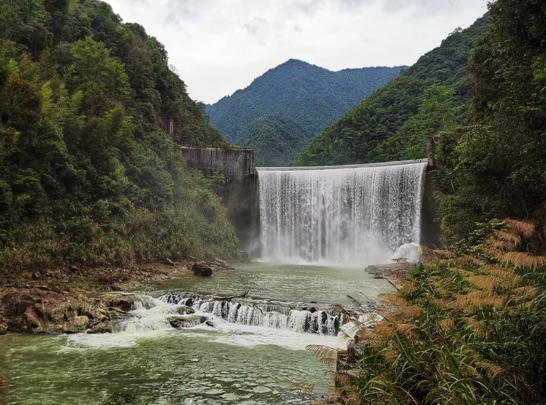 鹰潭这里的山川瀑布,雨后绝美,你怎能不去看看?