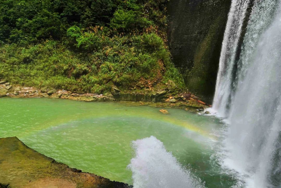 鹰潭这里的山川瀑布,雨后绝美,你怎能不去看看?