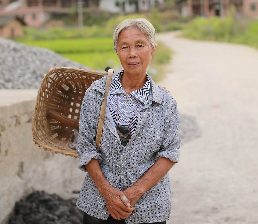 农村60-70岁的老人,他们有多少存款,心里才感觉踏实?