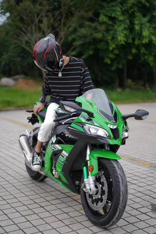 国产500cc摩托新车,霸气外观1:1仿造川崎zx-10r