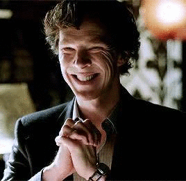 2010年由bbc出品的《神探夏洛克》风靡全球,该片让福尔摩斯探案系列