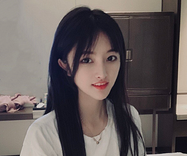 次惑小仙女,网红,吃播,真名,可乐