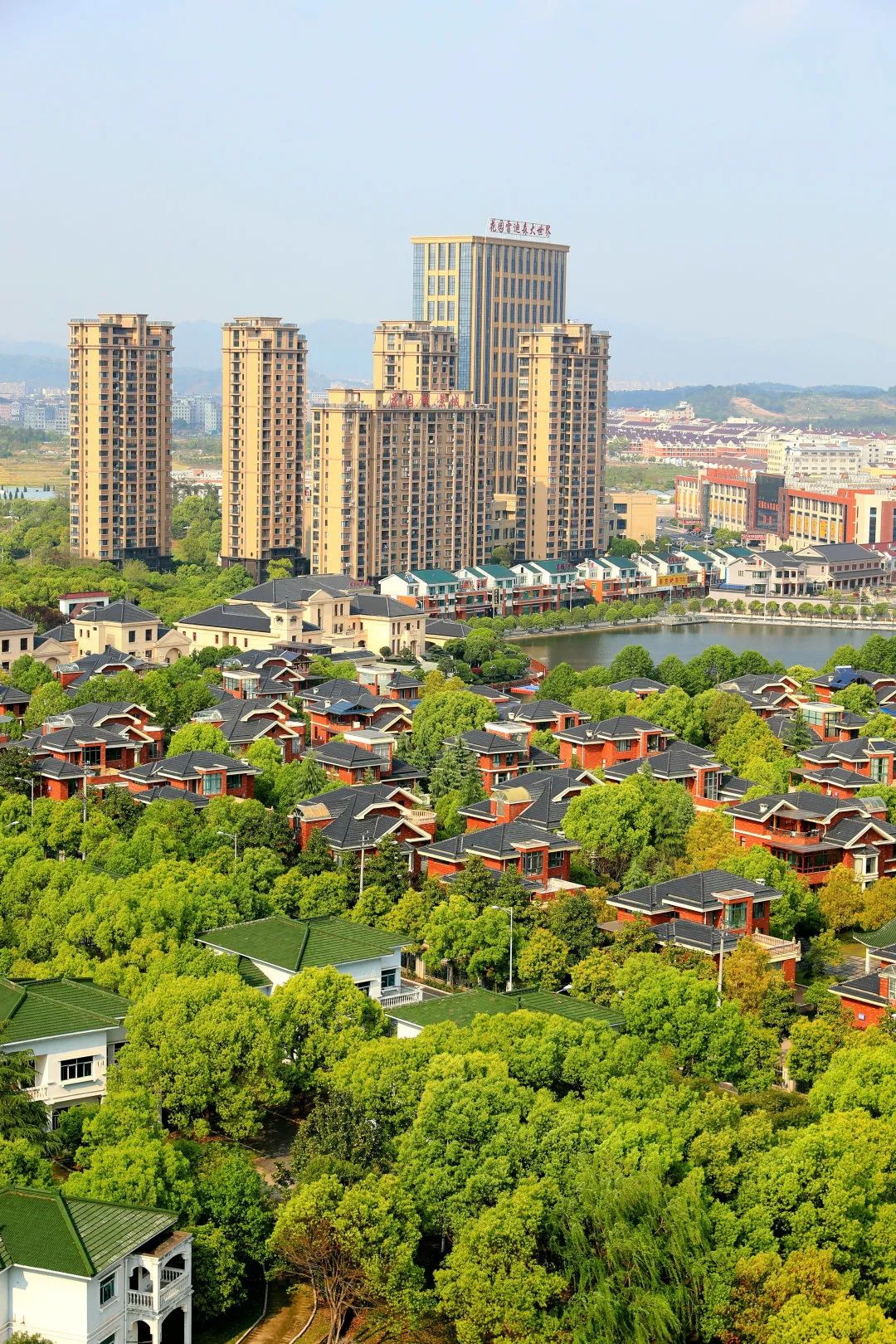 古窑址旁赏古瓷,花园村里逛花园