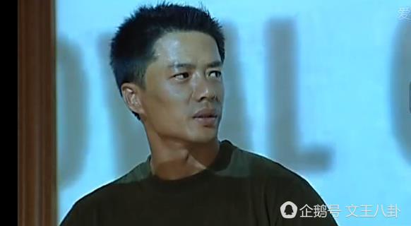 他被女同学嫌他丑曾自卑到想自杀,后因一剧爆