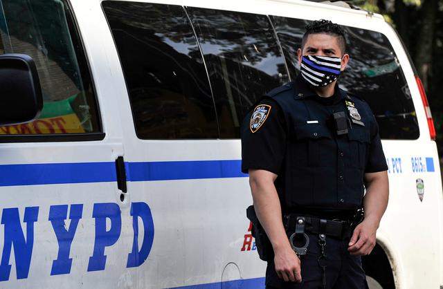 纽约市警察局(nypd)警员.(图/路透)