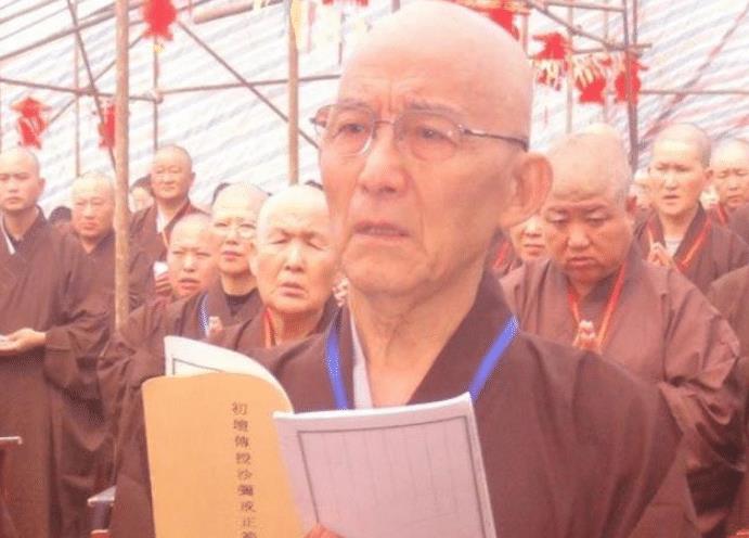 游本昌演《济公》撞上3件怪事才出家?现实给他重压,76