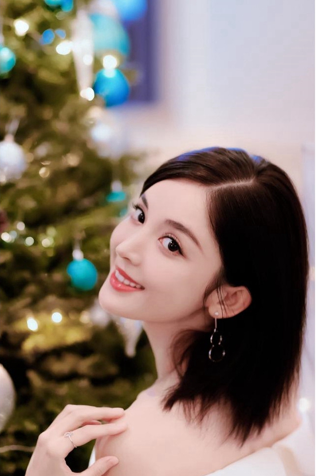 一组古力娜扎壁纸分享,气质出众很养眼