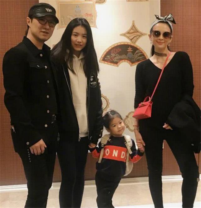 同一个爹,汪峰3个女儿同父不同命,生活差距不是一般的