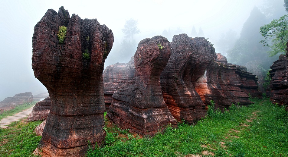 中国湘西地质公园成功申报世界地质公园