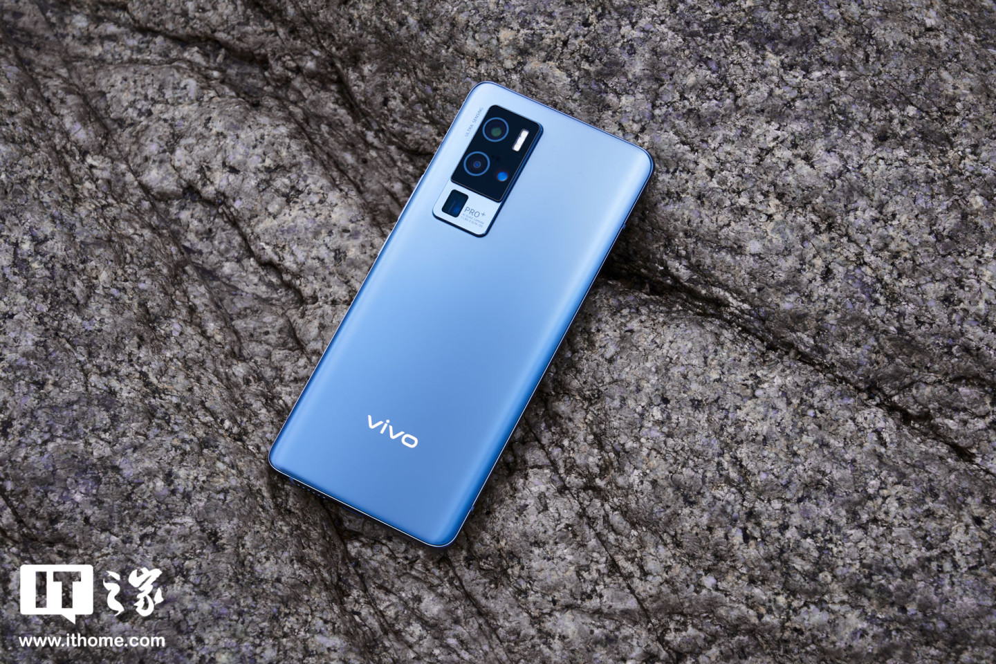 vivo x50 pro 引力配色图赏:超大杯的专业影像旗舰