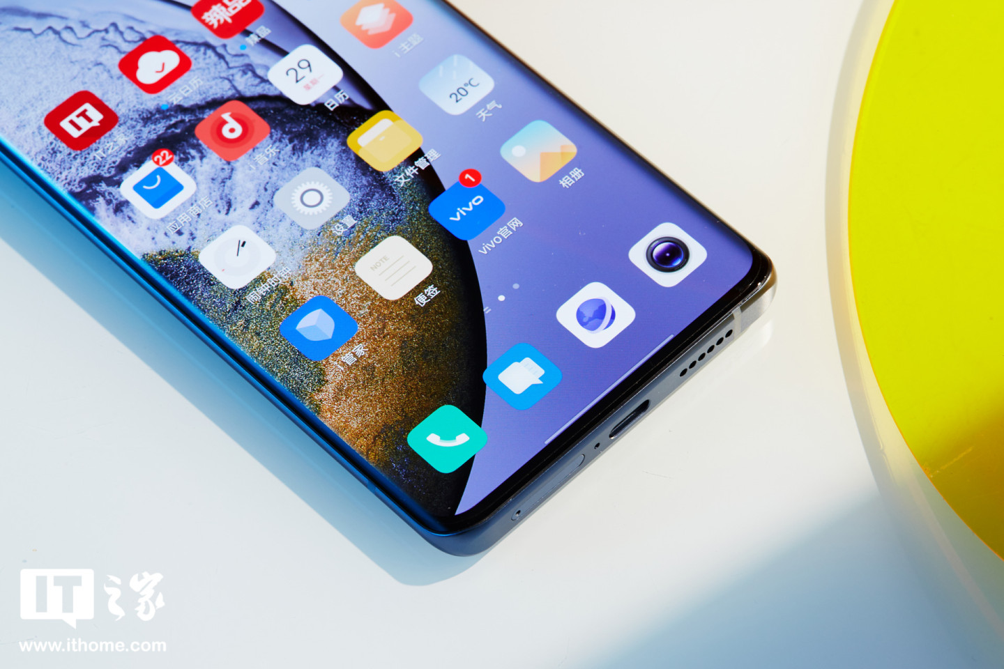 vivox50pro内置壁纸,华为mate40高清壁纸 vivo x50 pro 引力配色图赏:超大杯的专业影像旗舰