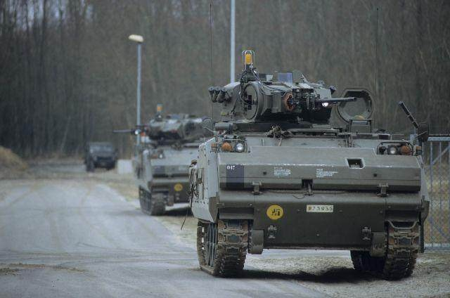 美国aifv步兵战车,一国设计两国制造,装甲车中的面包车
