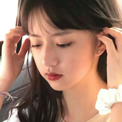 神仙女头·伤感微丧文案:他只是陪我走到了他力所能及