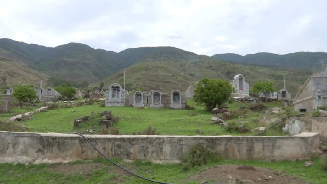 殡葬改革,活人墓,宾川县,力角镇,李自荣