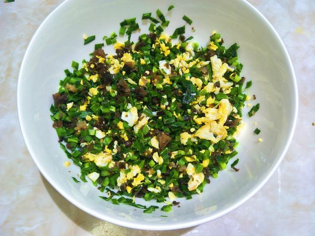 饺子,韭菜馅,韭菜,调味品,饺子皮,鸡蛋