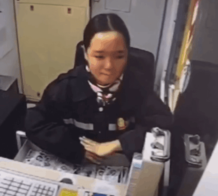 成人世界30个催泪瞬间:每个成年人的生活,都是劫后余生