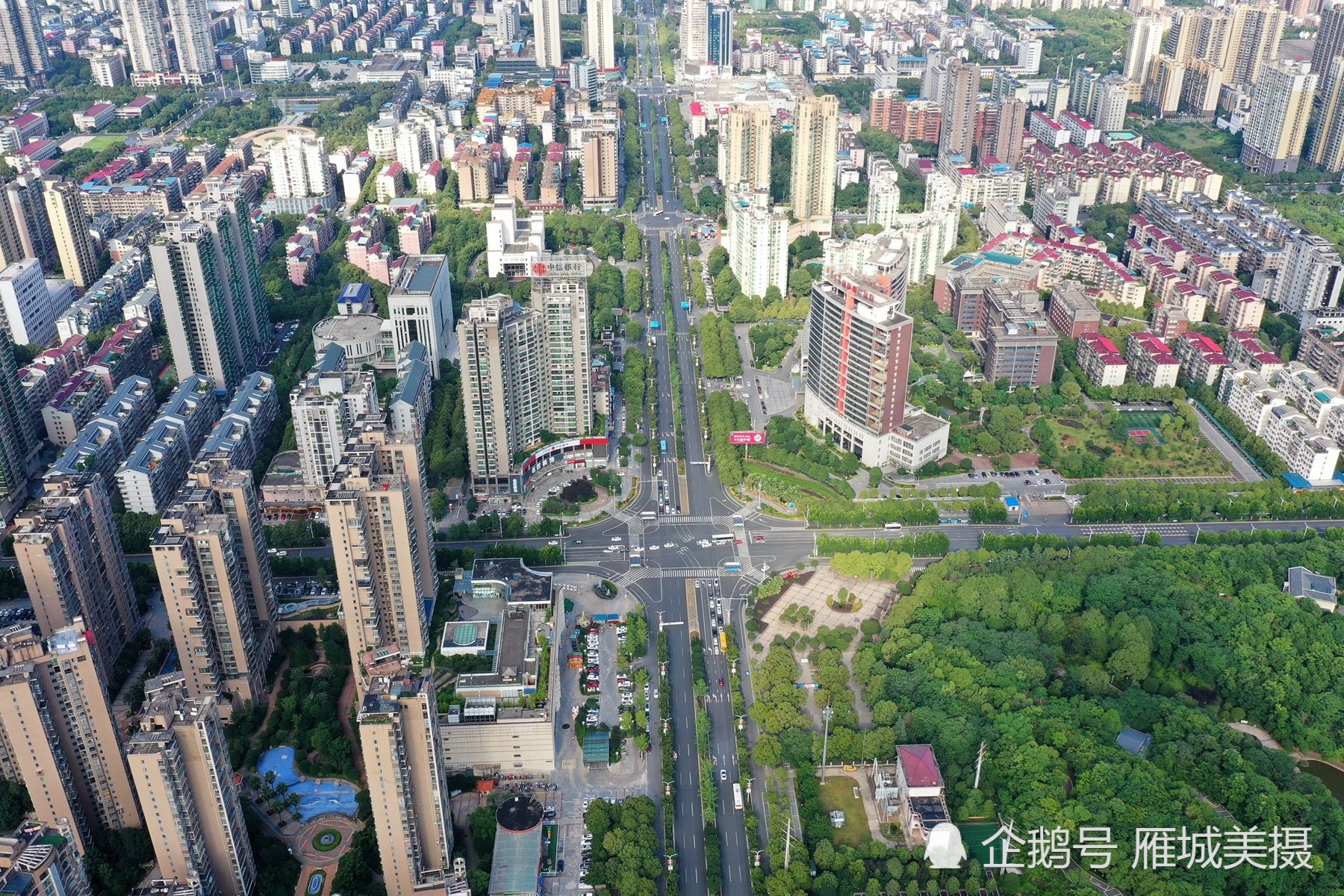 大城蝶变:航拍衡阳市高新区解放大道——东西中轴线最美景观大道