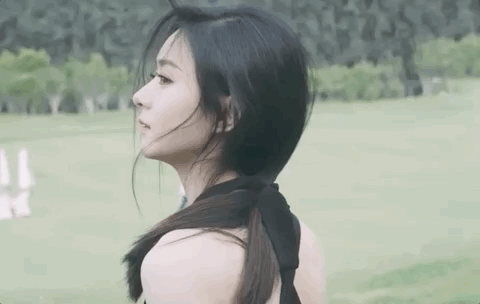 为什么现在的赵丽颖总是美到让我词穷？