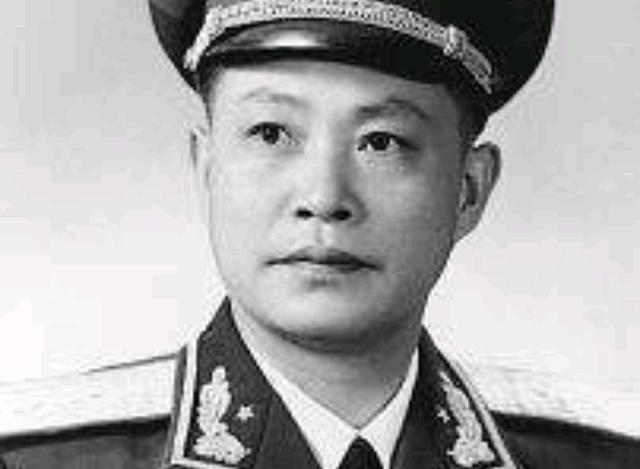 黄新廷,贺龙