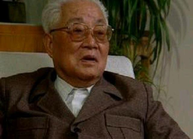黄新廷,贺龙