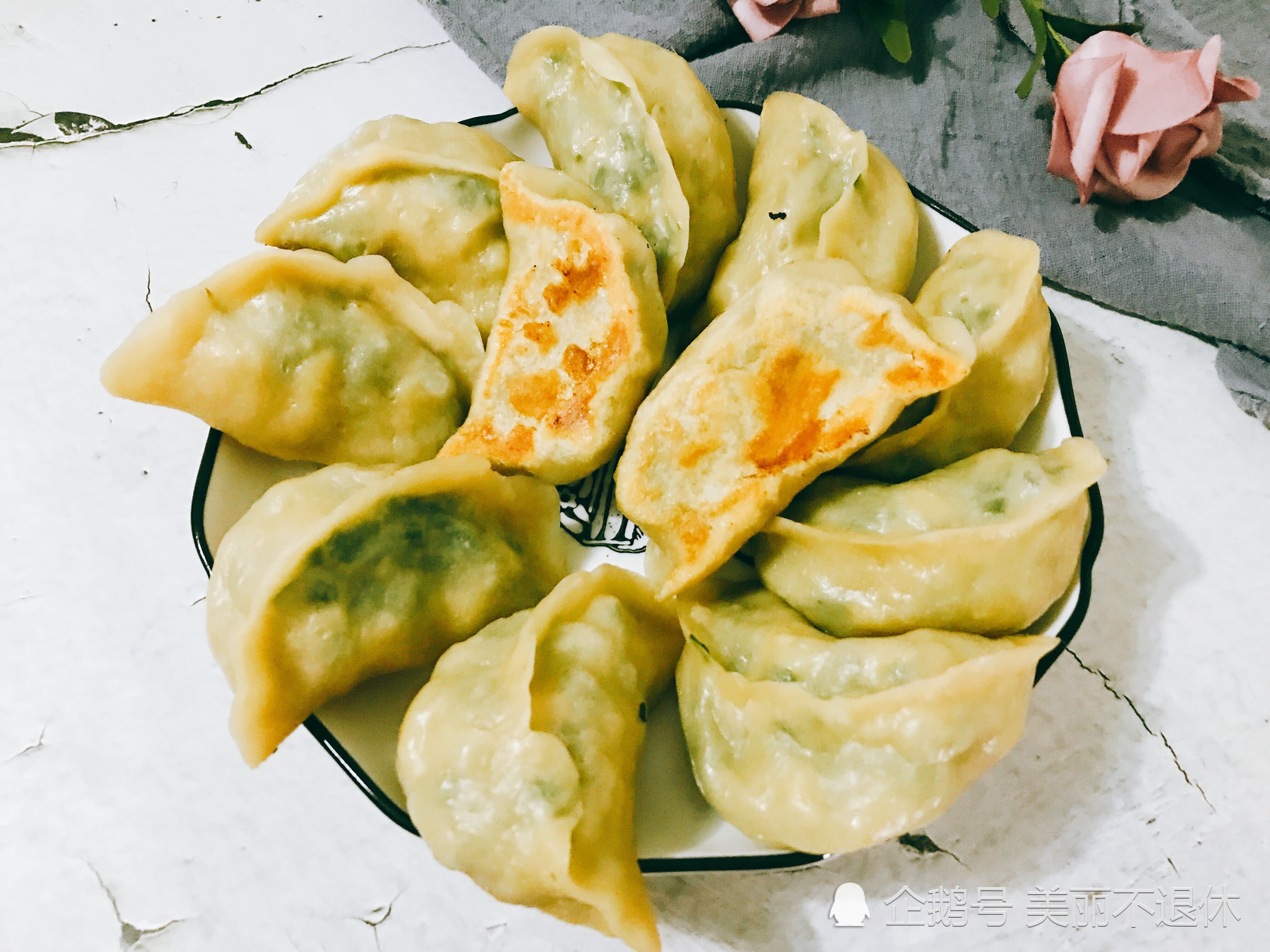 水煎饺子的做法,饺子咋样才好吃,韭菜鸡蛋饺子