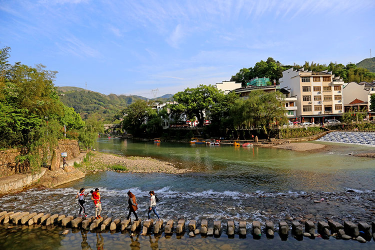 其实大多数人不知道的是,在福建寿宁县与浙江泰顺县交界处,坐落着一座