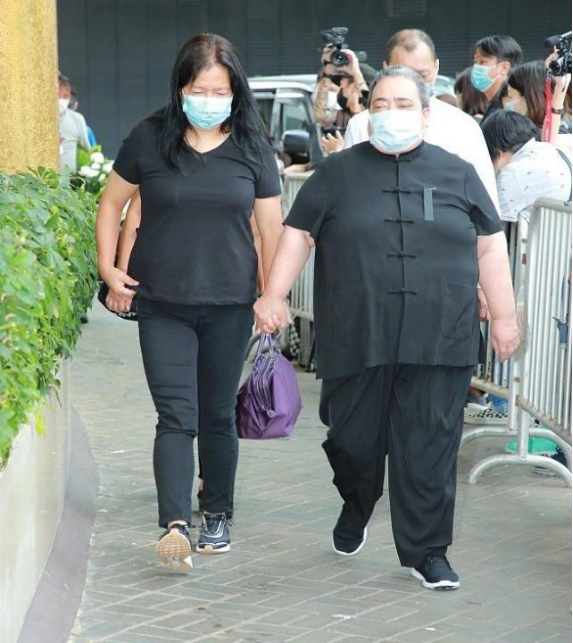 何鸿燊葬礼大房萧条落寞,除何超雄何超贤外鲜有人到场