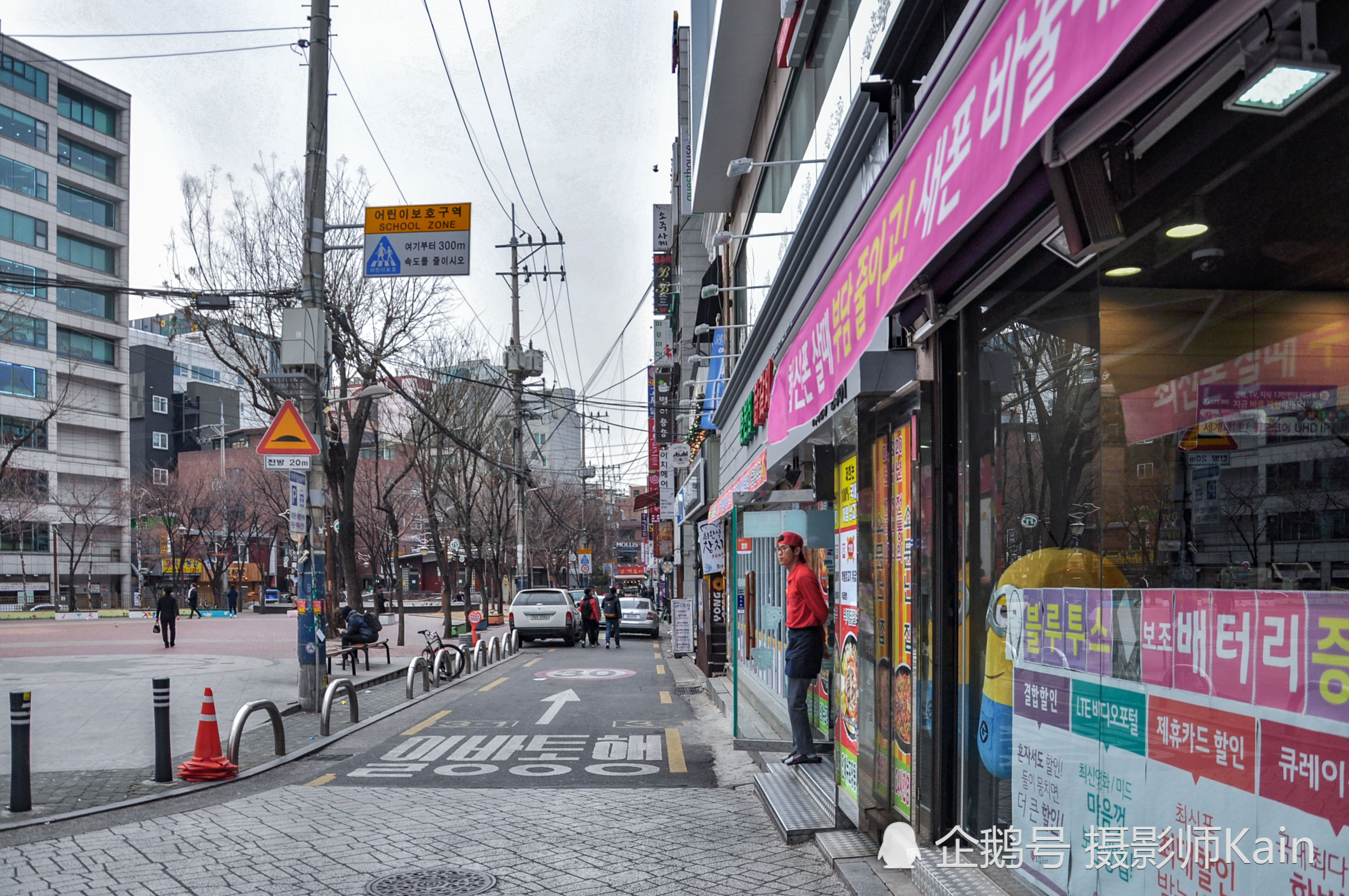 实拍首尔市区街道,狭窄破旧又凌乱,游客却赞叹不已