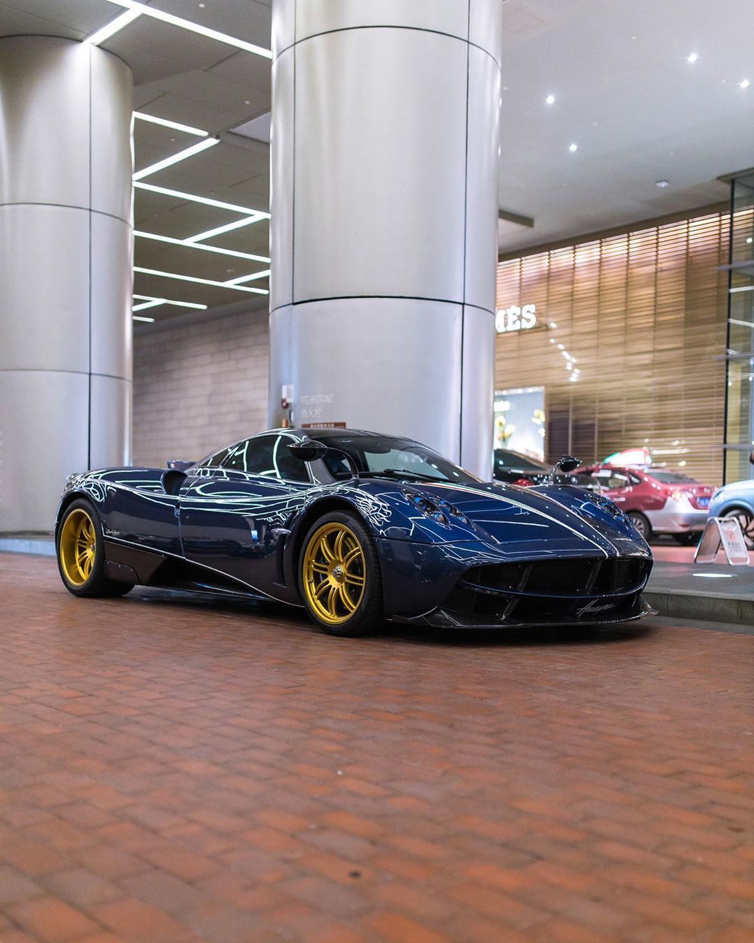 霸气侧漏的帕加尼huayra