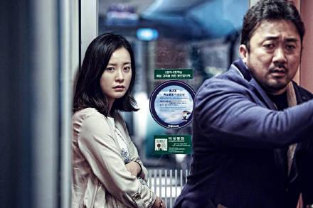 《釜山行2:半岛》等了4年,韩国首映!果然让人没有失望