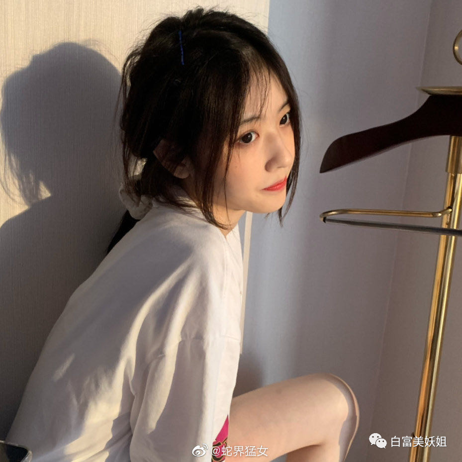 抖音公认比半藏森林还茶的学霸美女翻车!网曝素人还学历造假