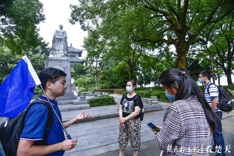 疫情后首个跨省旅游团来汉啦!他们说:"武汉是全国最安全的城市!"