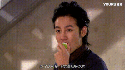 嘟嘴卖萌的肉包美男子…… 明明剧名《原来是美男》中的