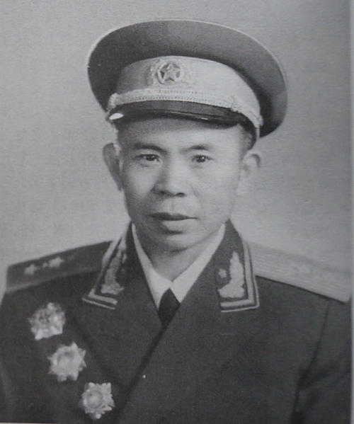 功勋人物谱军事篇:开国中将——刘转连