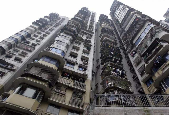 重庆最"神奇"的小区,高达24层竟没有电梯,小区居民竟毫无怨言