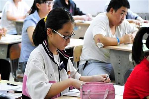 备战2021年中考,初三学生需要制定计划,高效学习需要抓四个要点