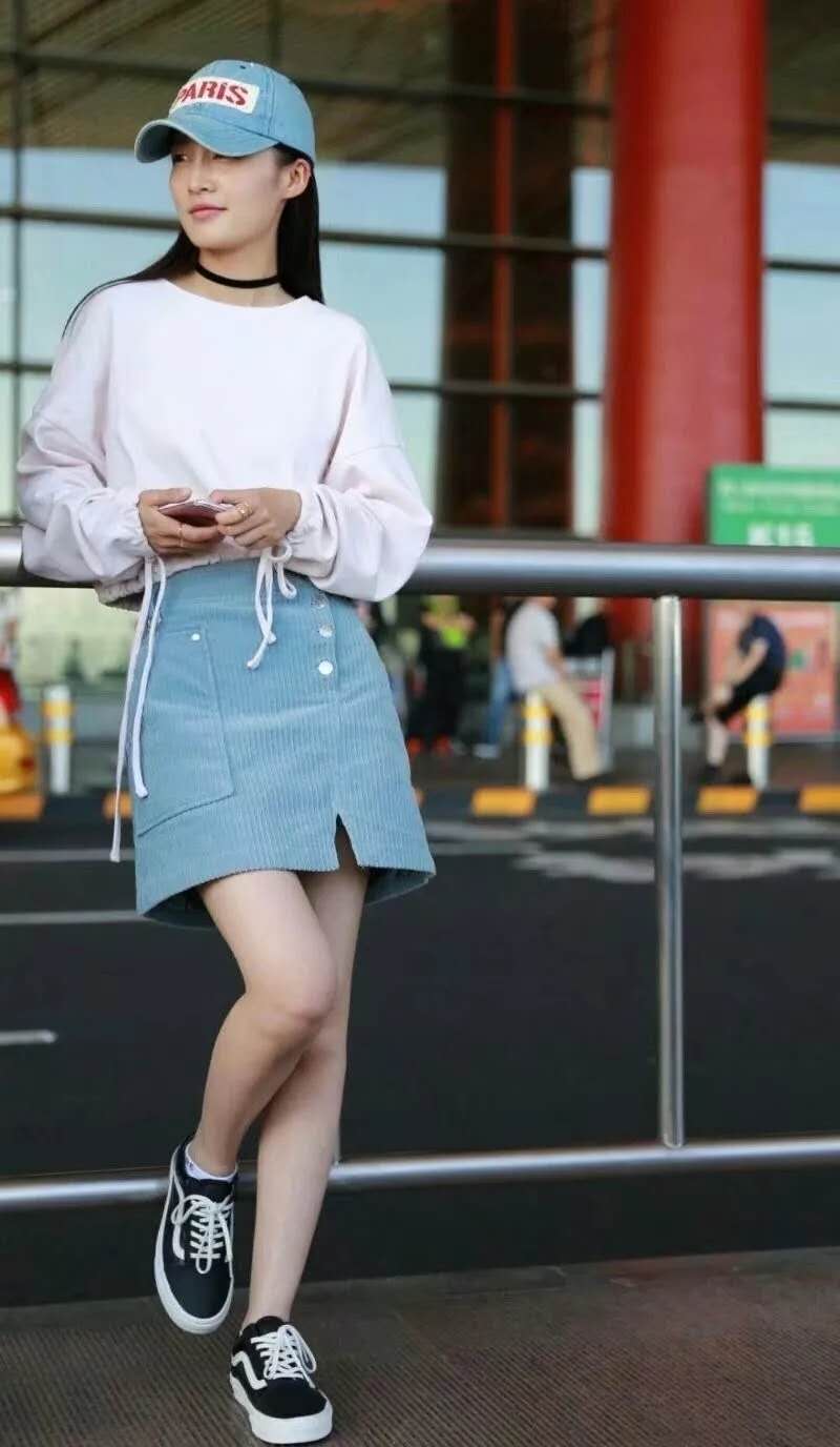 李沁的夏日穿搭,太令人心动了