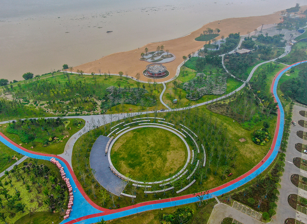 襄阳鱼梁洲环岛景观带竣工 打造266万平方米绿化景观