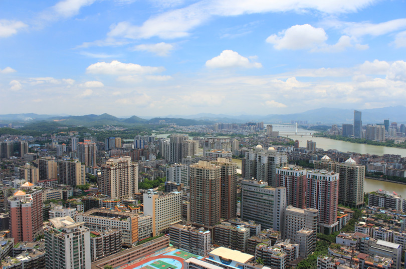 惠州东江房产GDP_紧靠香港和广深,却发展到无人问津 中国最 委屈 的城市(3)