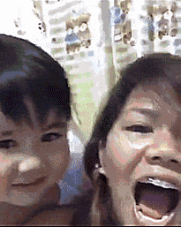 搞笑gif她曾经是个王者后来她奶奶来了