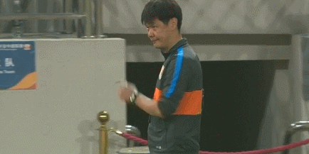 球队保守自己不保守李霄鹏说话不脸红这一观点跟里皮相似