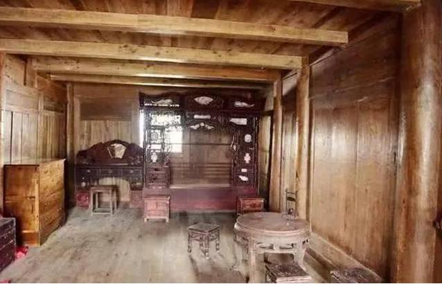 更关心你 湖北老汉将估价8个亿的老房子,金丝楠木屋捐赠给国家,后来