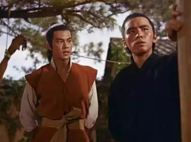 穷小子成武打明星,"我不做大哥很多年"火到现在,拿奖拿到手软