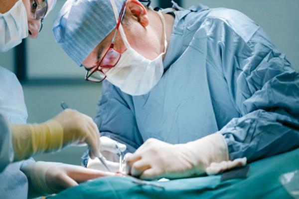 视频展示男变女变性手术全过程,水母说基因文