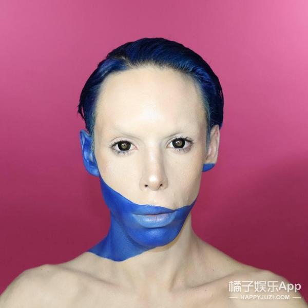 他用50000美元把自己變成無性外星人