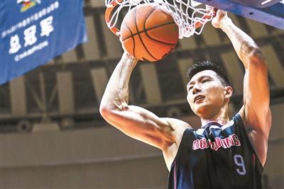 现在应该说是十次了,易建联,cba最年轻的mvp!