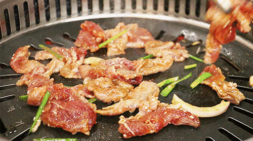 汉中城东边最火的烤肉店,15个菜只要118元